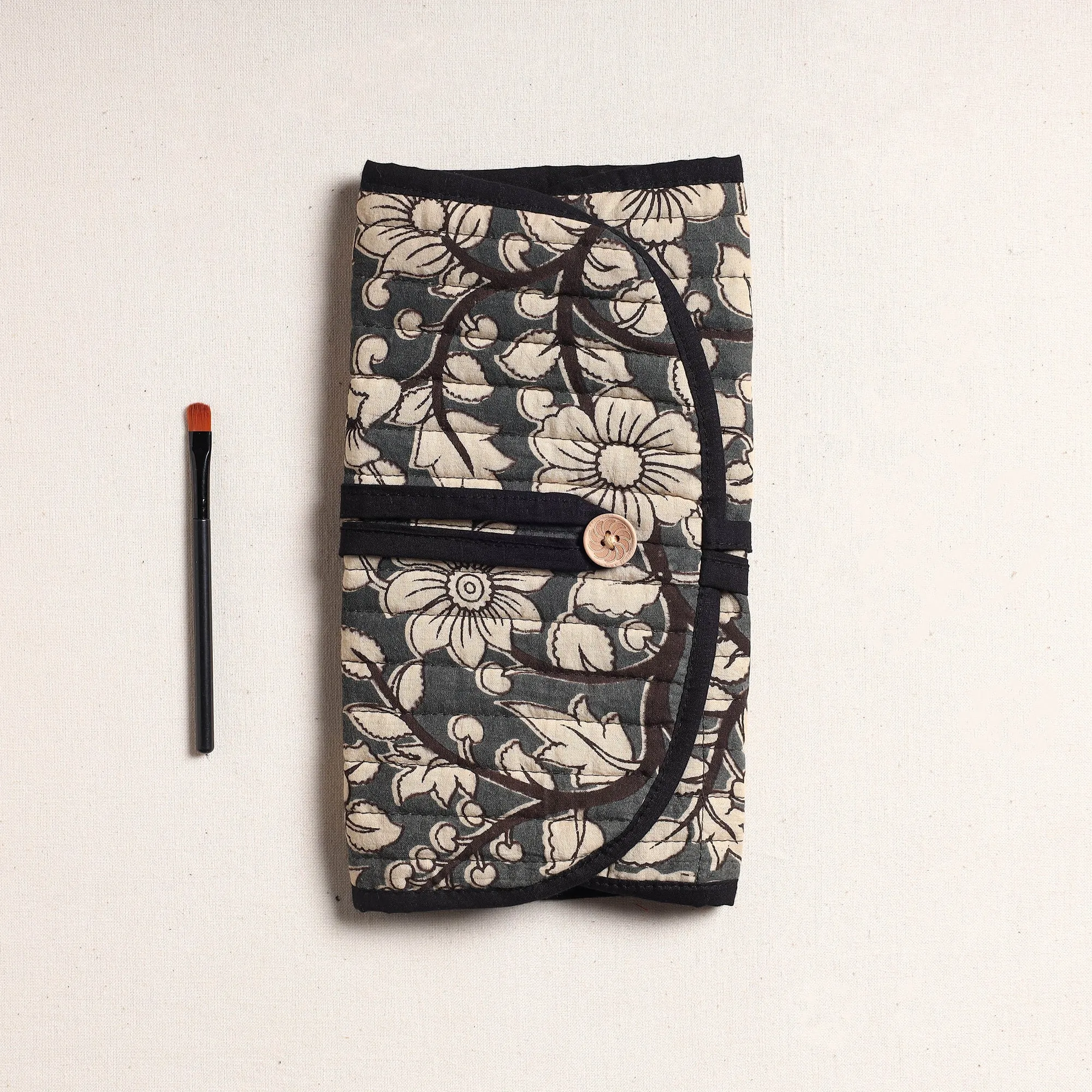 Grey - Kalamkari Fabric Multipurpose Segmented Make-up Brush Wrap Pouch/Case
