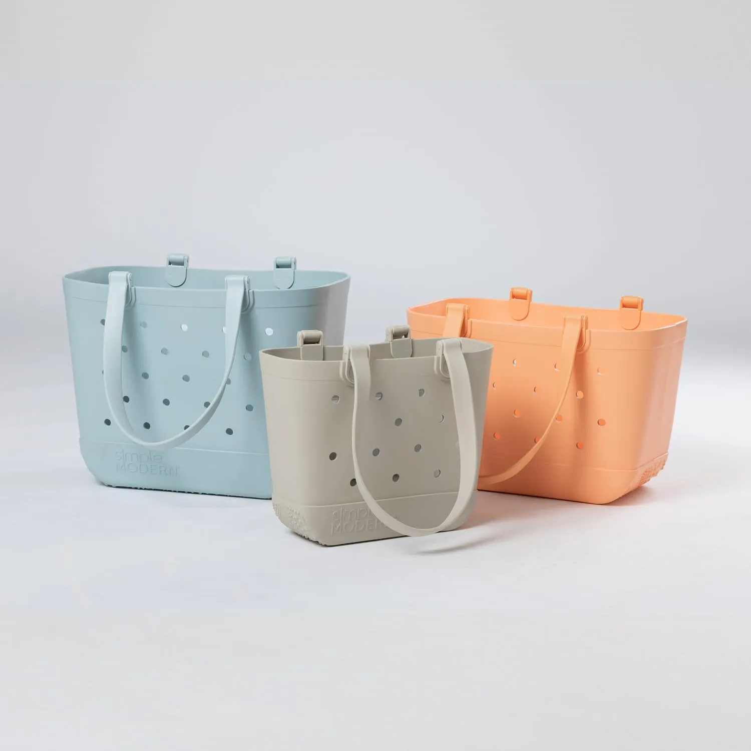 Simple Modern Beach Bag Rubber Tote | Waterproof Medium Tote Bag with Zipper Pocket for Beach, Pool Boat, Groceries, Sports | Getaway Bag Collection | Blush